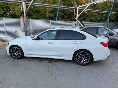 2021 BMW 3 серии 320i VII (G2x), белый, 4100000 рублей, вид 1