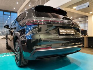 2026 Geely EX5 Гибрид EM-R, зелёный, 3829990 рублей, вид 4
