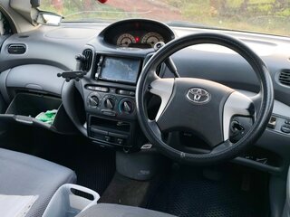 1999 Toyota FunCargo, серый, 385000 рублей, вид 5