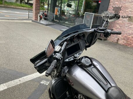 2019 Harley-Davidson CVO, серый, 2377000 рублей, вид 5