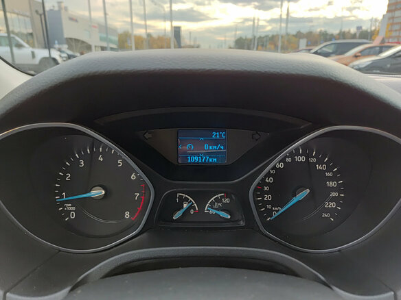 2017 Ford Focus III Рестайлинг, бежевый, 990000 рублей - вид 12