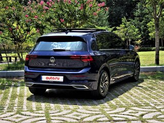 2024 Volkswagen Golf VIII, синий, 3240000 рублей, вид 2