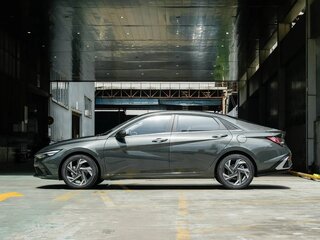 2026 Hyundai Elantra VII (CN7) Рестайлинг, серый, 2085000 рублей, вид 4