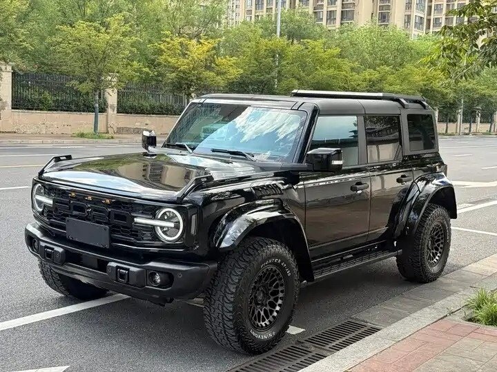 Открыть фотографии: Ford Bronco VI