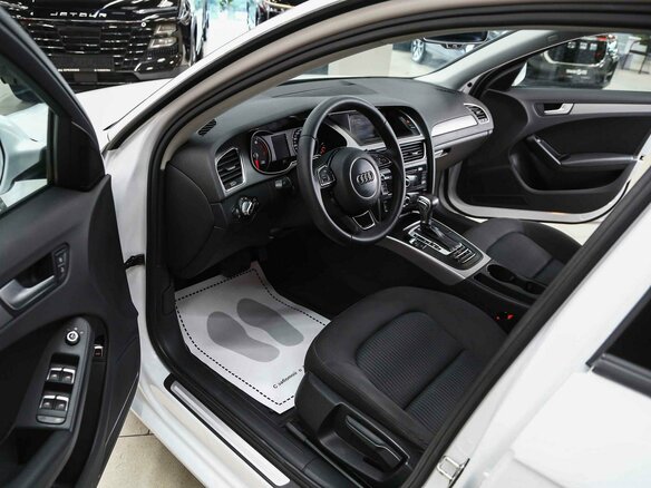 2013 Audi A4 IV (B8) Рестайлинг, белый, 1090000 рублей - вид 7