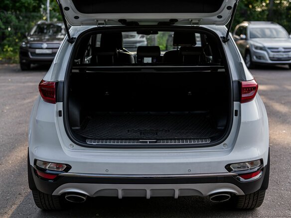 2018 Kia Sportage IV Рестайлинг, белый, 2230000 рублей - вид 16