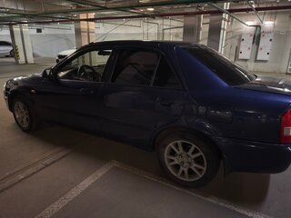 2000 Mazda 323 VI (BJ), синий, 310000 рублей, вид 4