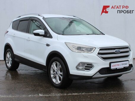 2018 Ford Kuga II Рестайлинг, белый, 1280000 рублей, вид 3
