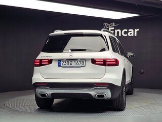 2023 Mercedes-Benz GLB 200 d I (X247) Рестайлинг, белый, 4550000 рублей, вид 4