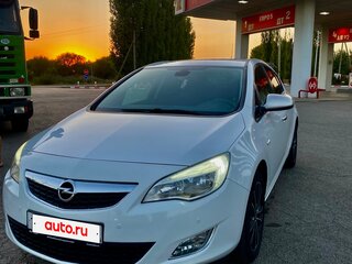 2011 Opel Astra J, белый, 750000 рублей, вид 4