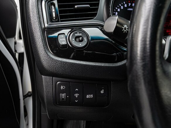 2017 Kia Ceed II Рестайлинг, белый - вид 19