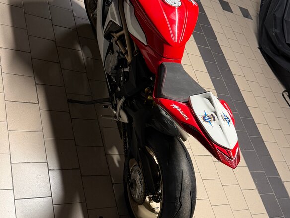 2014 MV Agusta F3 800, красный, 2200000 рублей - вид 2