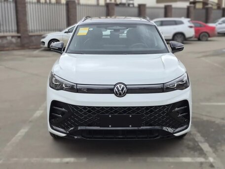 2026 Volkswagen Tiguan L Pro III (China Market), белый, 4750000 рублей, вид 3