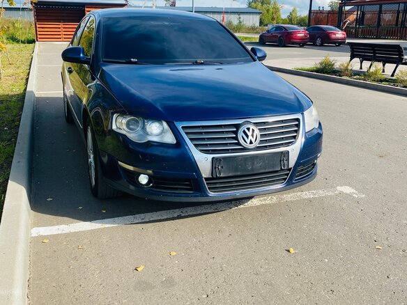 2008 Volkswagen Passat B6, синий, 520000 рублей - вид 2