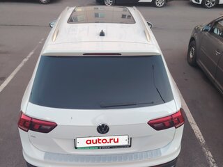 2021 Volkswagen Tiguan II Рестайлинг, белый, 2884000 рублей, вид 4