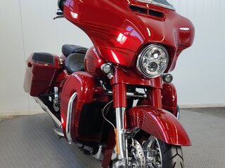 2016 Harley-Davidson CVO Street Glide, красный, 1569000 рублей, вид 3