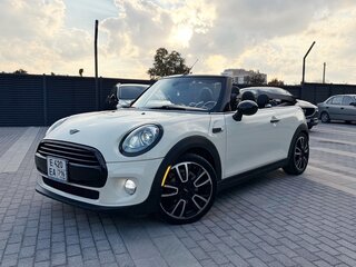 2017 Mini Cabrio Cooper III, белый, 2100000 рублей, вид 1