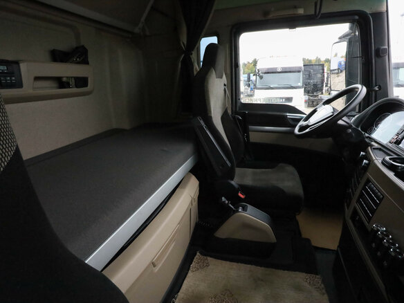 2018 MAN TGX, серый, 4950000 рублей - вид 9