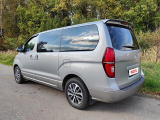 2019 Hyundai Grand Starex I Рестайлинг 2, серый, 4250000 рублей, вид 3