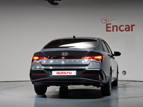 2023 Hyundai Avante VII Рестайлинг, серый, 1586040 рублей, вид 4