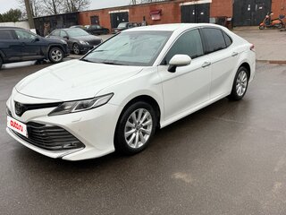 2020 Toyota Camry VIII (XV70), белый, 2590000 рублей, вид 1