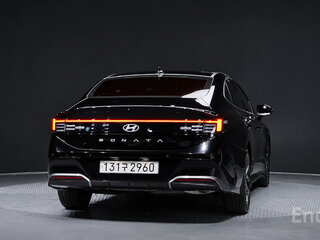2024 Hyundai Sonata VIII (DN8) Рестайлинг, чёрный, 2600000 рублей, вид 4