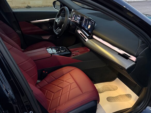 2025 BMW 5 серии Long 530Li VIII (G60/G61/G68), синий, 7700000 рублей - вид 27