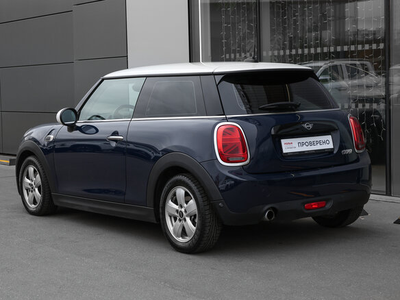 2018 Mini Hatch Cooper III (F55/F56) Рестайлинг, синий, 1898000 рублей - вид 6