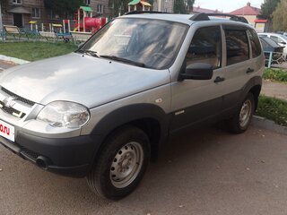 2014 Chevrolet Niva I Рестайлинг, серебристый, 505000 рублей, вид 1