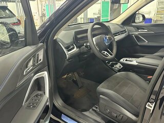 2026 BMW X1 Long 25Li xDrive III (U11/U12), чёрный, 5990000 рублей, вид 3