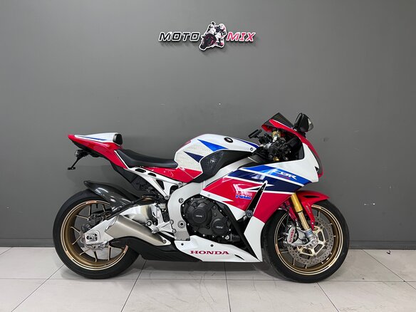 2014 Honda CBR 1000 RR/RA Fireblade, белый, 1080000 рублей