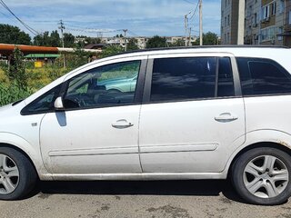 2009 Opel Zafira B Рестайлинг, белый, 399999 рублей, вид 5