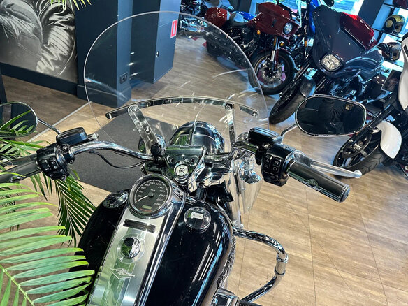 2018 Harley-Davidson Road King, чёрный, 2350000 рублей - вид 1