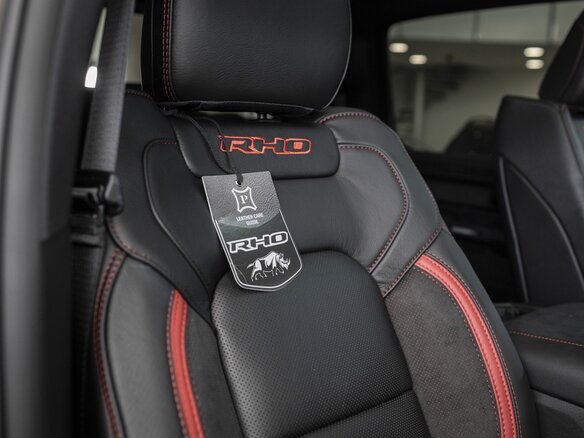 2025 Ram 1500 RHO V Рестайлинг, зелёный, 12953911 рублей - вид 23