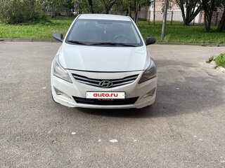 2014 Hyundai Solaris I Рестайлинг, белый, 530000 рублей, вид 1