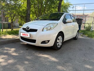 2010 Toyota Vitz II (XP90), белый, 650000 рублей, вид 1