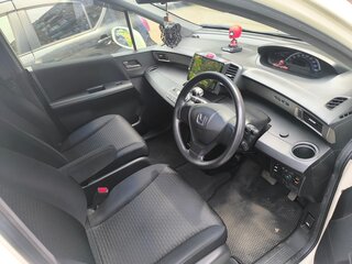 2011 Honda Freed I Рестайлинг, белый, 830000 рублей, вид 5