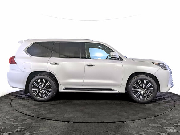 2020 Lexus LX 570 III Рестайлинг 2, белый, 10900000 рублей - вид 3