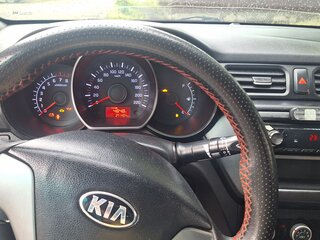 2016 Kia Rio III Рестайлинг, белый, 450000 рублей, вид 3