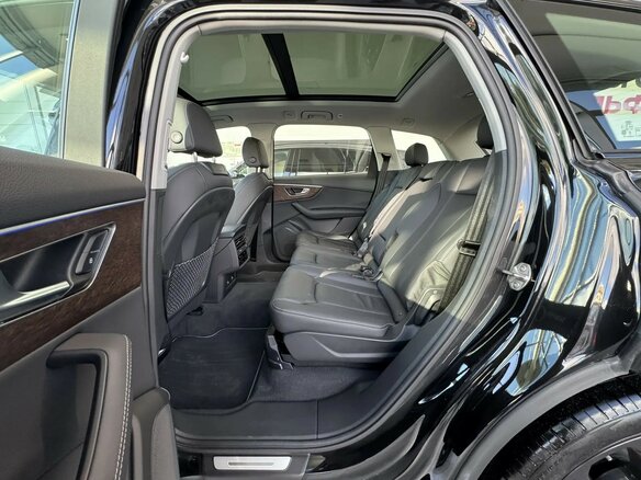 2024 Audi Q7 45 TFSI II (4M) Рестайлинг 2, чёрный, 9600000 рублей - вид 2