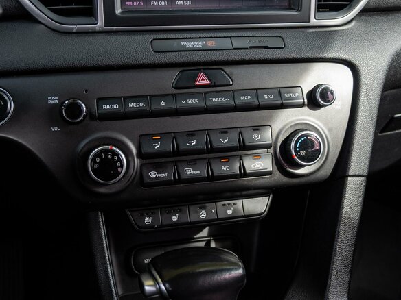 2017 Kia Sportage IV, серый, 1995000 рублей - вид 11