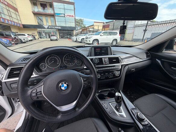 2018 BMW 3 серии 318i VI (F3x) Рестайлинг, белый, 2200000 рублей - вид 3
