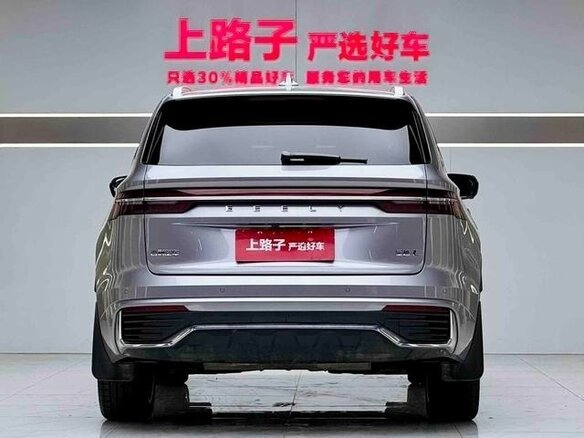 2025 Geely Monjaro (Xingyue L) I Рестайлинг (China Market), серебристый, 3260999 рублей - вид 4