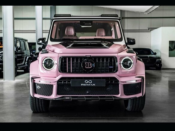 2026 Mercedes-Benz G-Класс AMG Brabus 800 II (W465) Рестайлинг, розовый, 61000000 рублей - вид 1