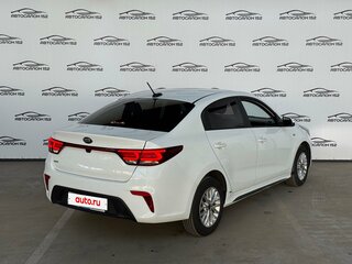 2020 Kia Rio IV, белый, 1449000 рублей, вид 3
