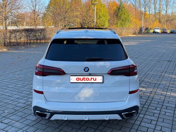 2019 BMW X5 30d IV (G05/G18), белый, 5680000 рублей - вид 2