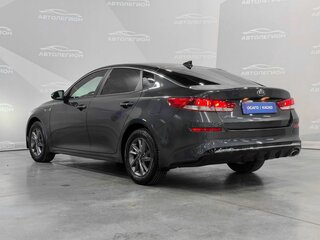 2019 Kia Optima IV Рестайлинг, серый, 1950000 рублей, вид 3