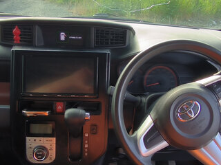 2017 Toyota Roomy I, чёрный, 815000 рублей, вид 4