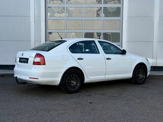 2013 Skoda Octavia II (A5) Рестайлинг, белый, 730000 рублей, вид 5