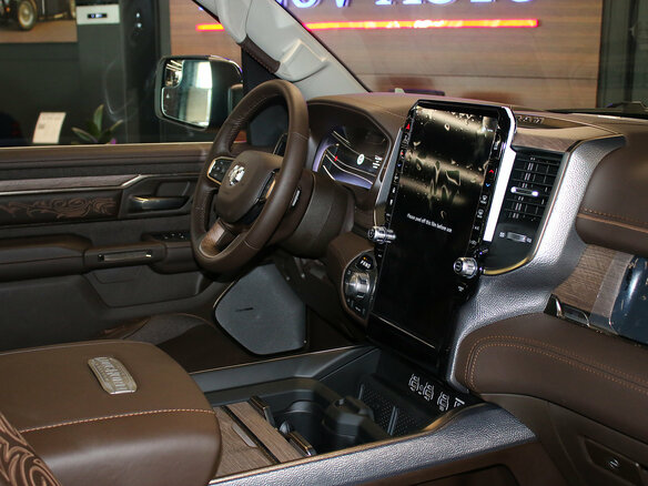 2026 Ram 1500 Crew Cab eTorque V Рестайлинг, чёрный, 11300000 рублей - вид 17